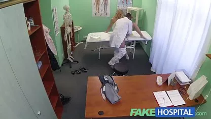 太陽光シMasturbates彼女のカーペット えろ 動画 図書館